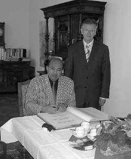 Eintrag ins Goldene Buch von Gernsbach.